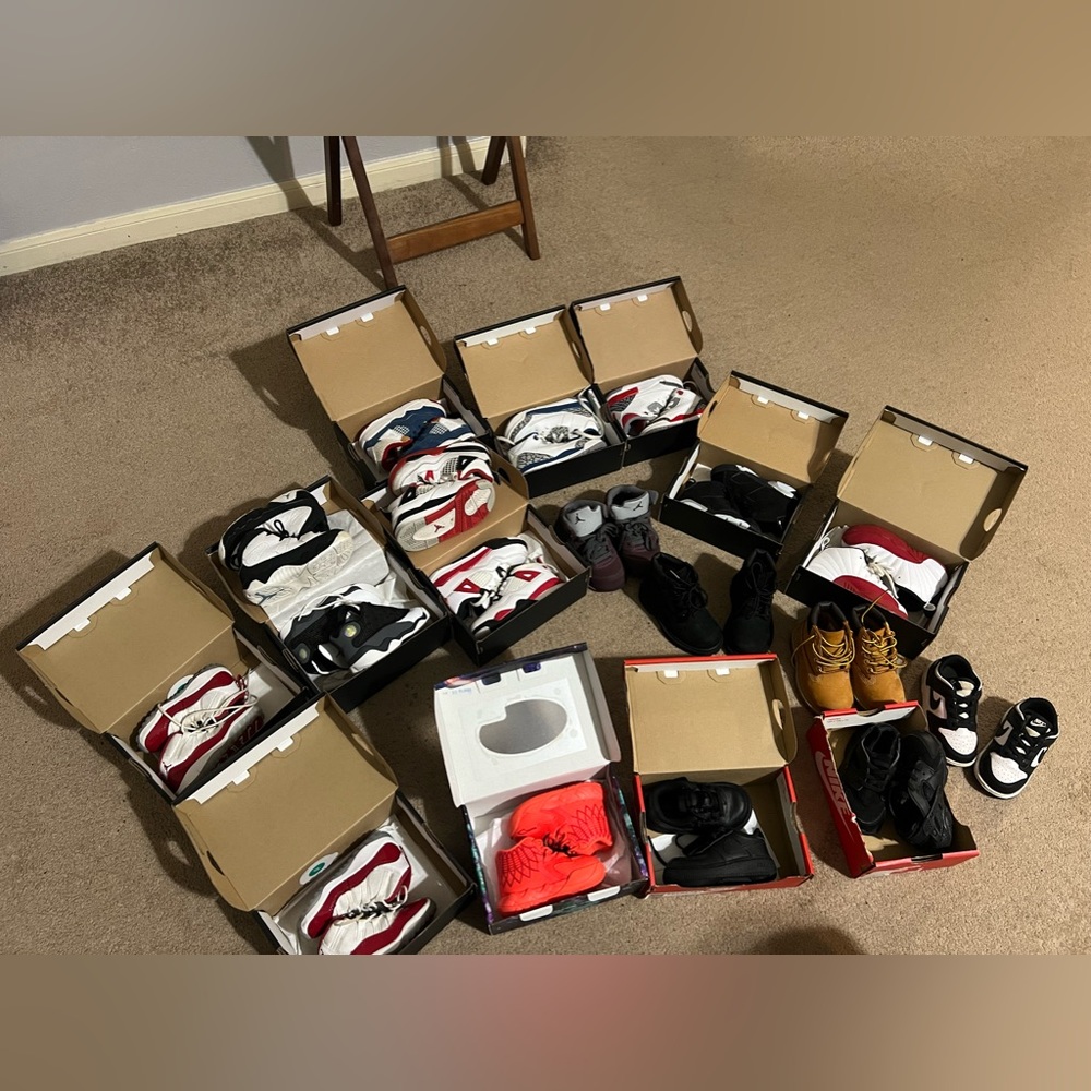 Many great condition kid shoes